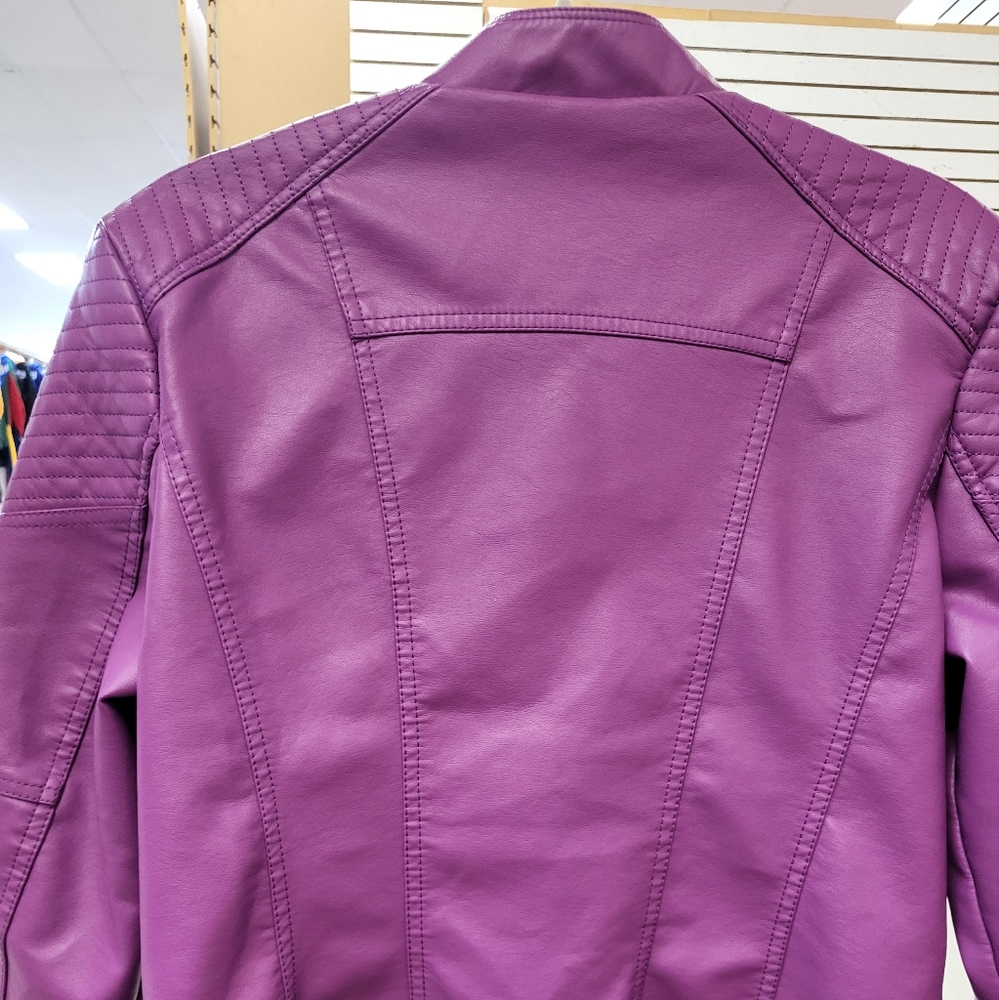 Women's leather jacket - Picture 2 of 2